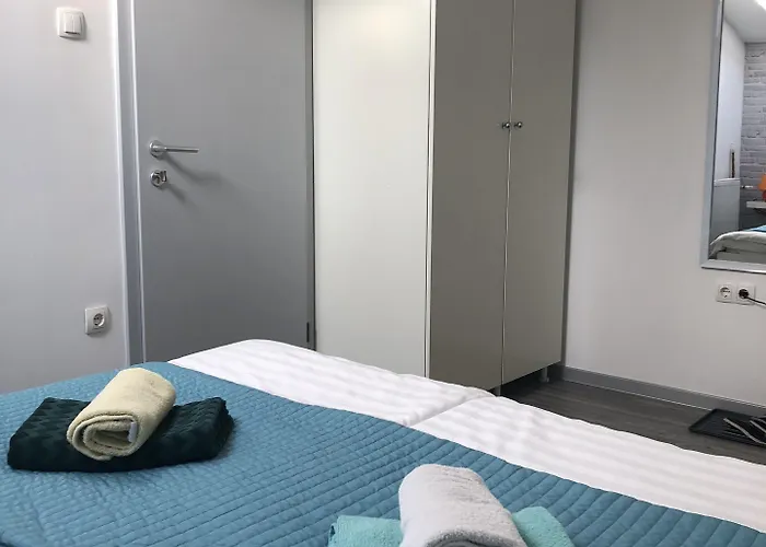 Isabella 招待所 3*