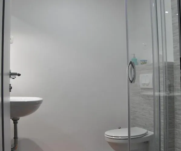 招待所 Isabella 3*